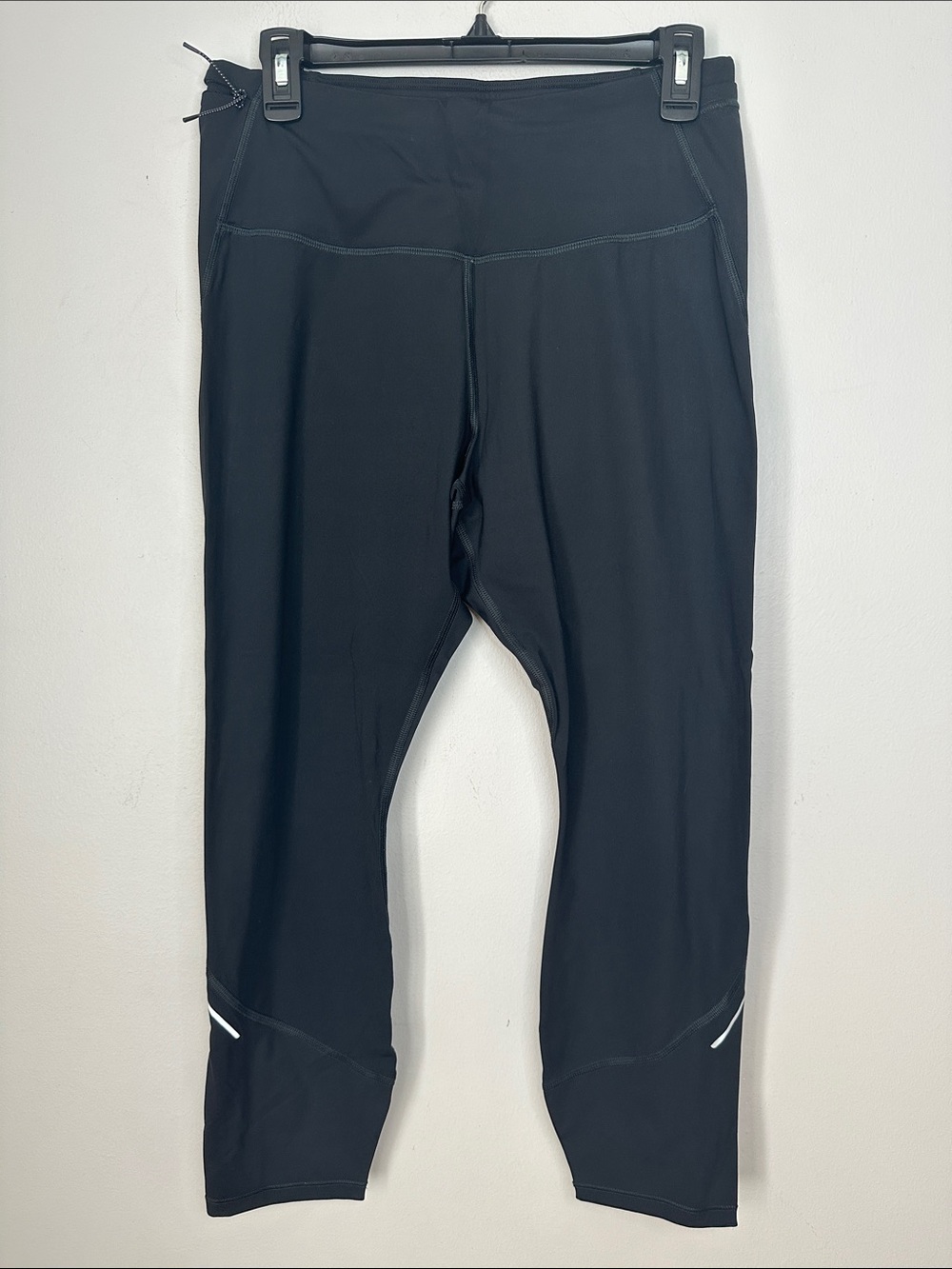 All in Motion  Black Athletic Capri Leggings size L